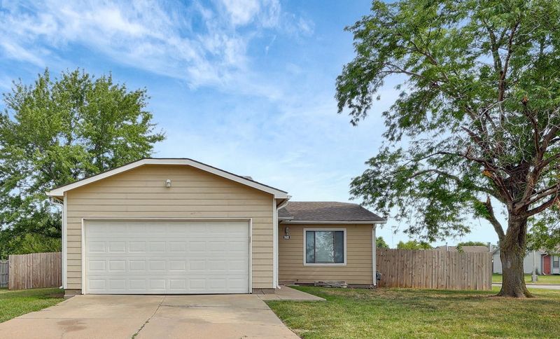 7622 E Winterberry St, Wichita, KS 67226