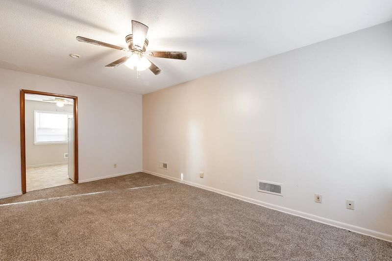 2321-23 E Skinner St, Wichita, KS 67211