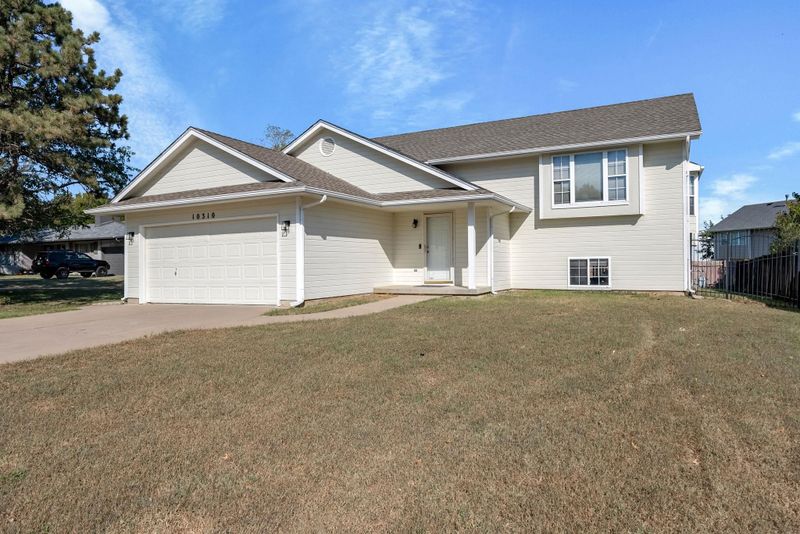 10310 E Osie Cir, Wichita, KS 67207