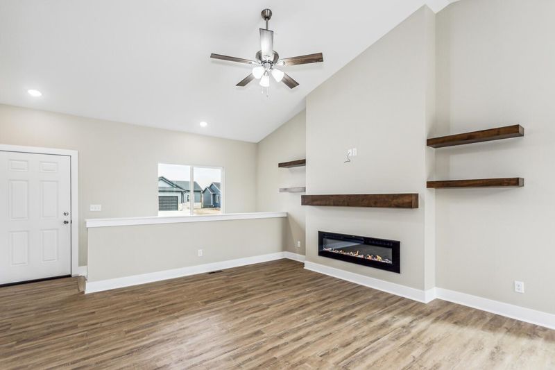 8765 E Summerside Pl, Bel Aire, KS 67226
