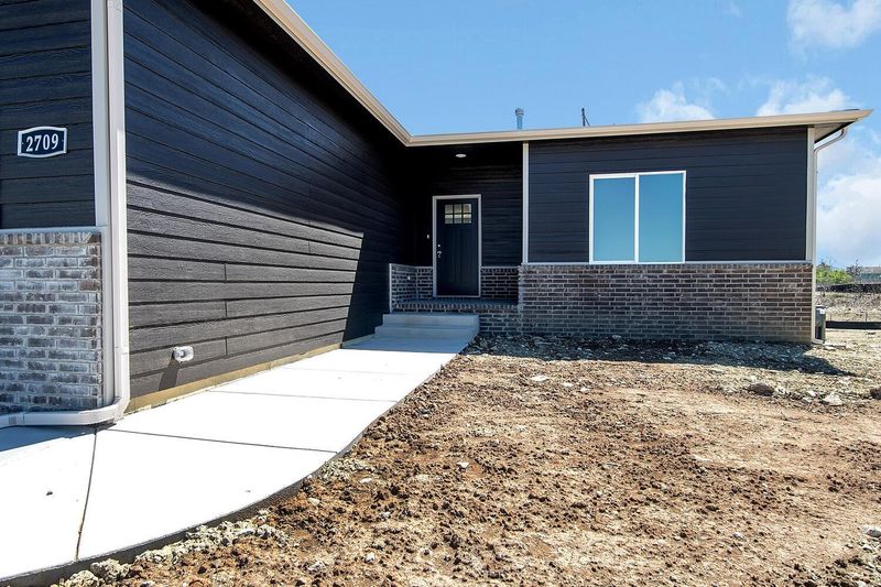 2709 E Ironstone St, Park City, KS 67219