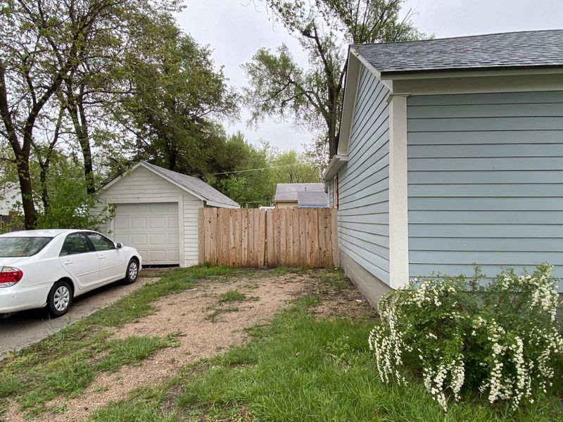 402 E 6th, Newton, KS 67114