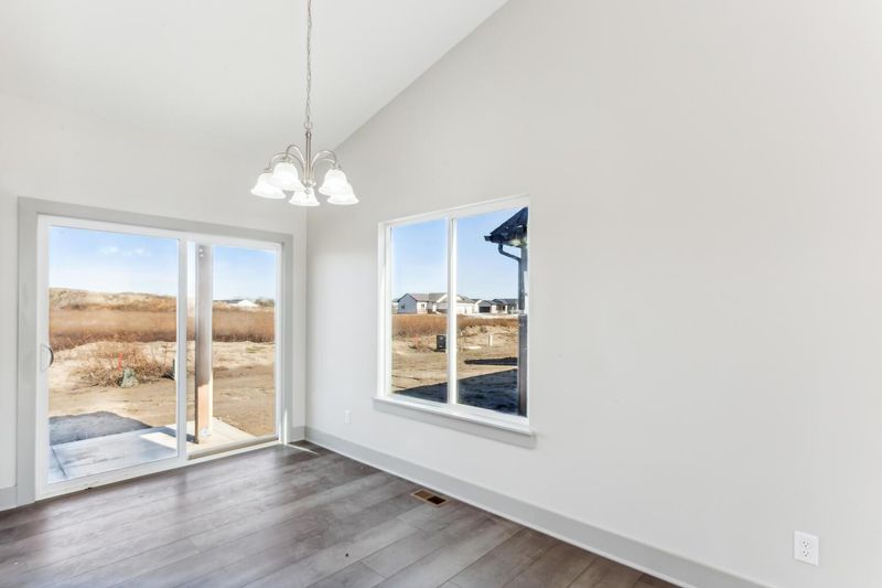 8980 E Summerside Pl, Bel Aire, KS 67226