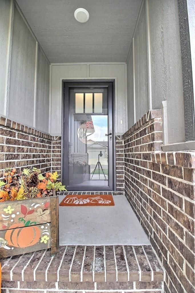 919 Freedom St, Derby, KS 67037