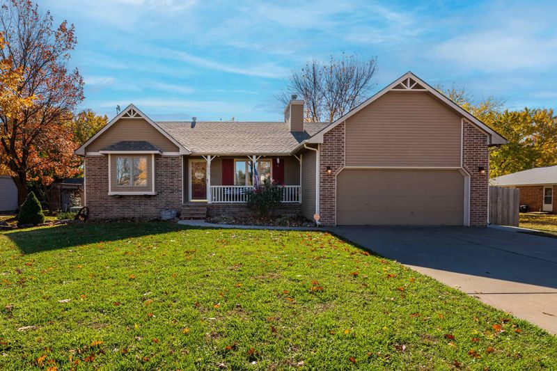905 E 2nd St, Douglass, KS 67039