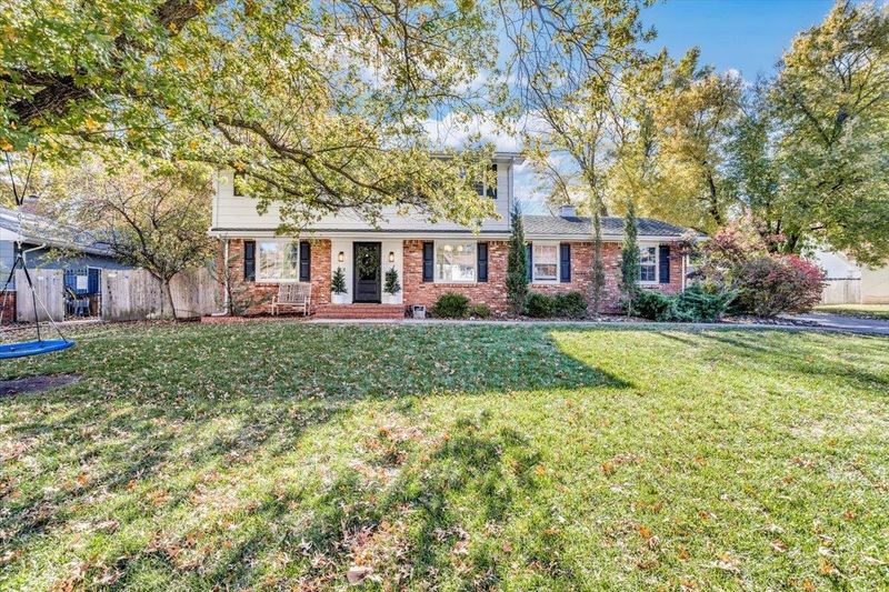 7431 E Tanglewood Ln, Wichita, KS 67206