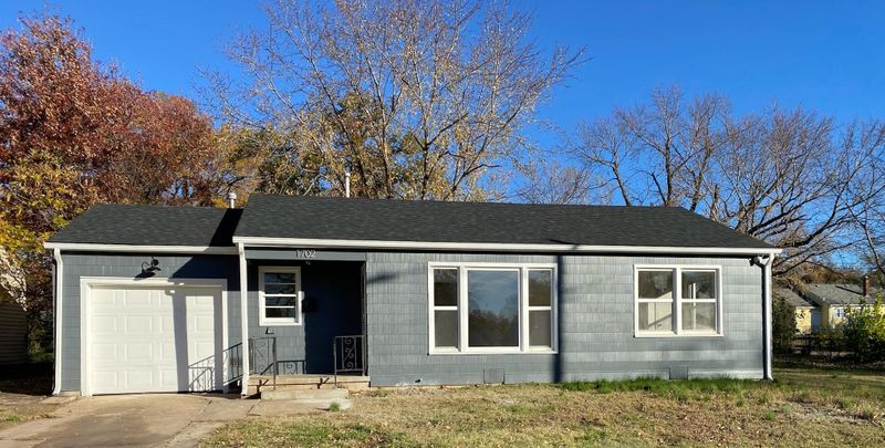 1702 N Pinecrest, Wichita, KS 67208