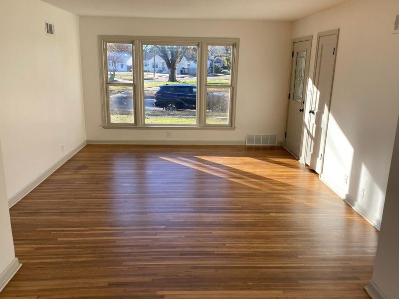 1702 N Pinecrest, Wichita, KS 67208