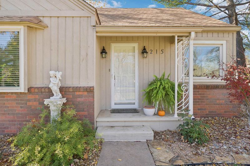 215 N Wolf St, Cheney, KS 67025