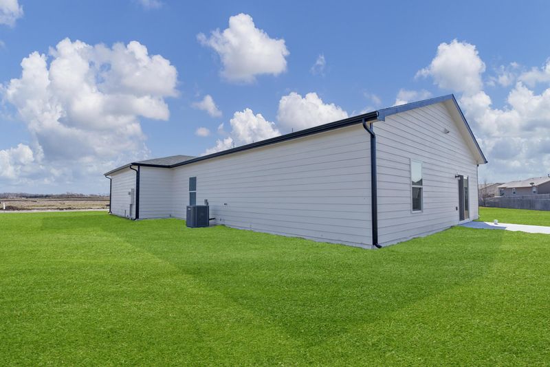 3610 E Hollandale St, Derby, KS 67037