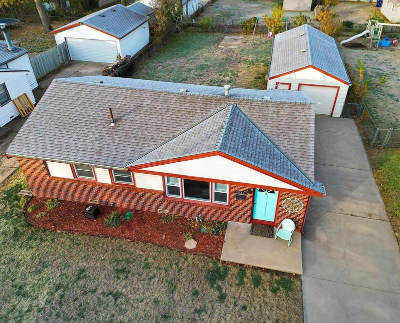 1021 N El Paso Dr, Derby, KS 67037