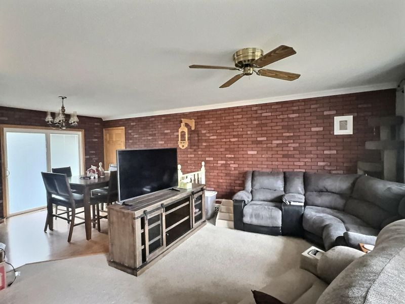 1205 N Elm St, Newton, KS 67114