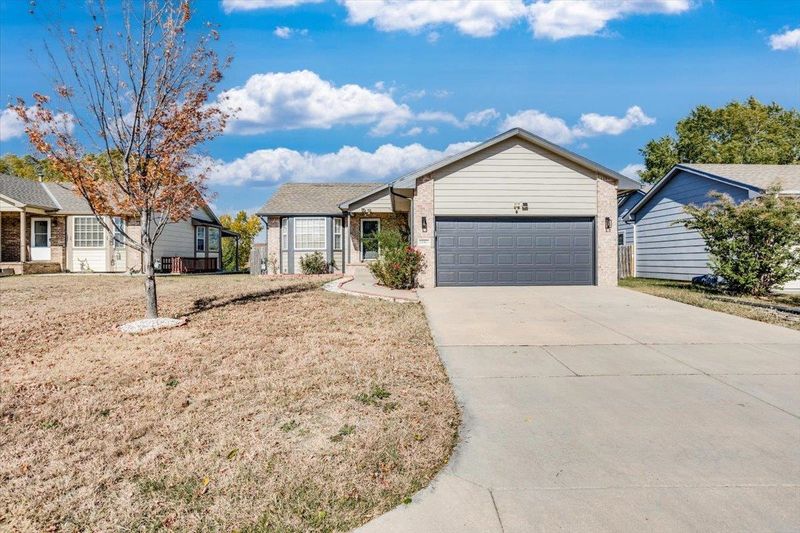 11004 E Longlake St, Wichita, KS 67207