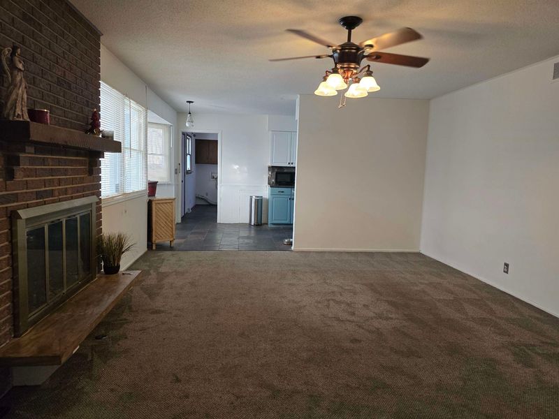 1201 N Patrick Henry St, Derby, KS 67037