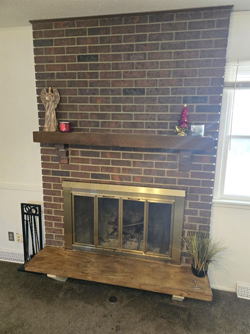 1201 N Patrick Henry St, Derby, KS 67037