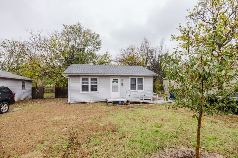 2017 N Minnesota, Wichita, KS 67214