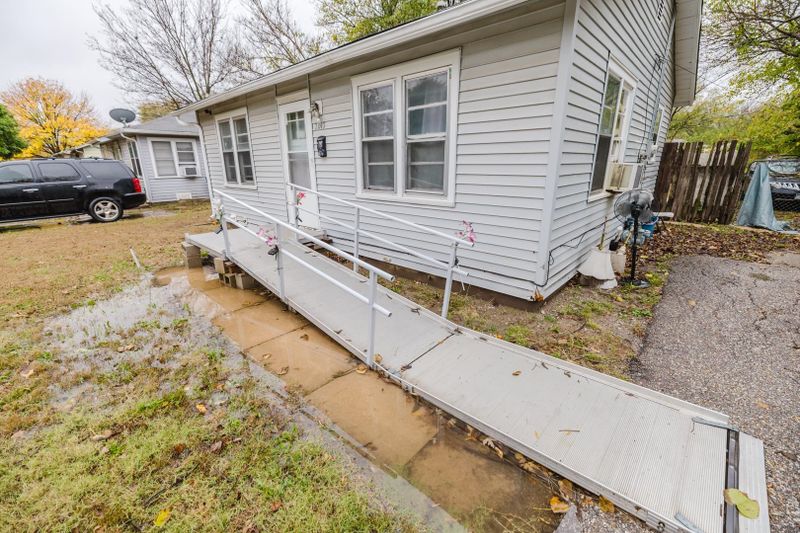 2017 N Minnesota, Wichita, KS 67214