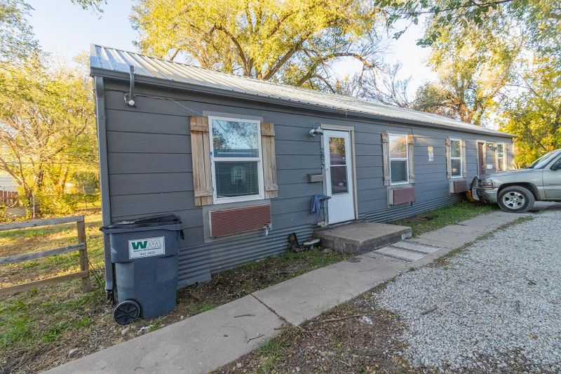 2875 - 2877 S Davidson, Wichita, KS 67210