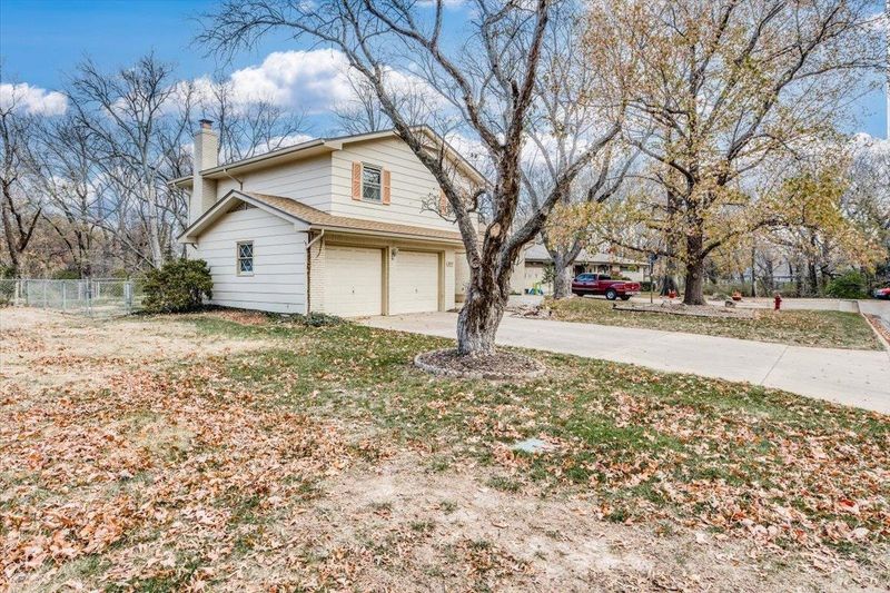 1007 E Kristen, Derby, KS 67037