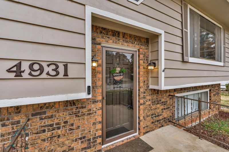 4931 E 46th St N, Bel Aire, KS 67220-1411