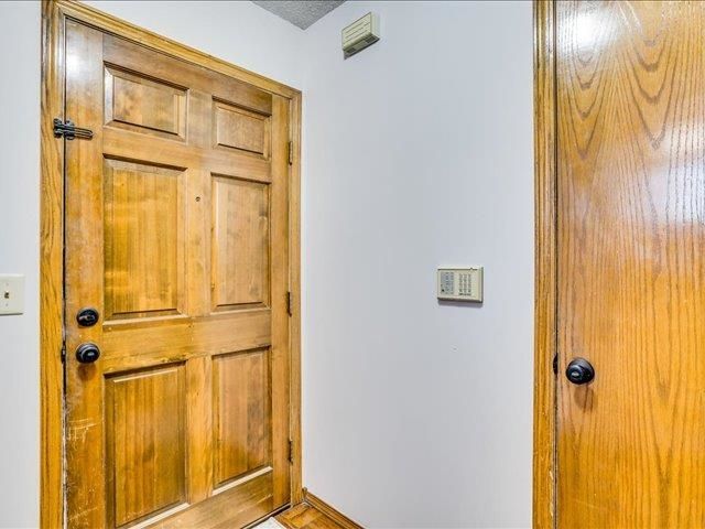 201 E Tall Tree Rd, Derby, KS 67037