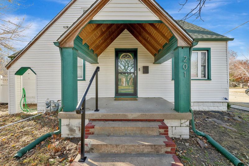 201 S Edwards Ave, Wichita, KS 67213