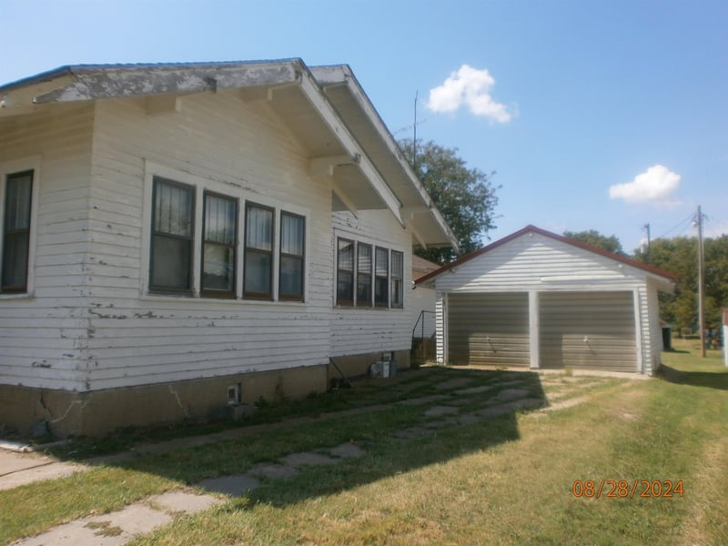 310 N Main St, Hope, KS 67451