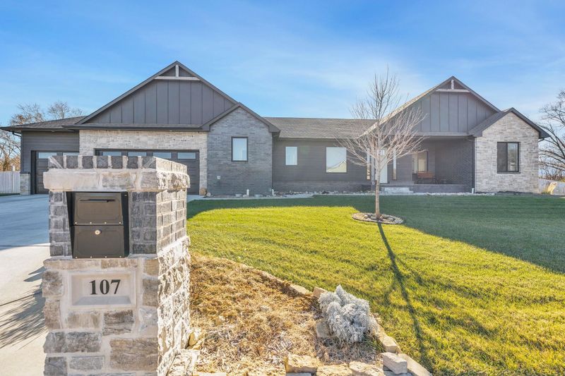 107 E River Birch, Haysville, KS 67060
