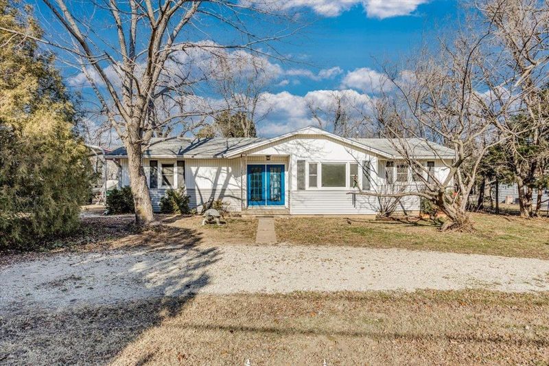 414 W 10th St, Andover, KS 67002