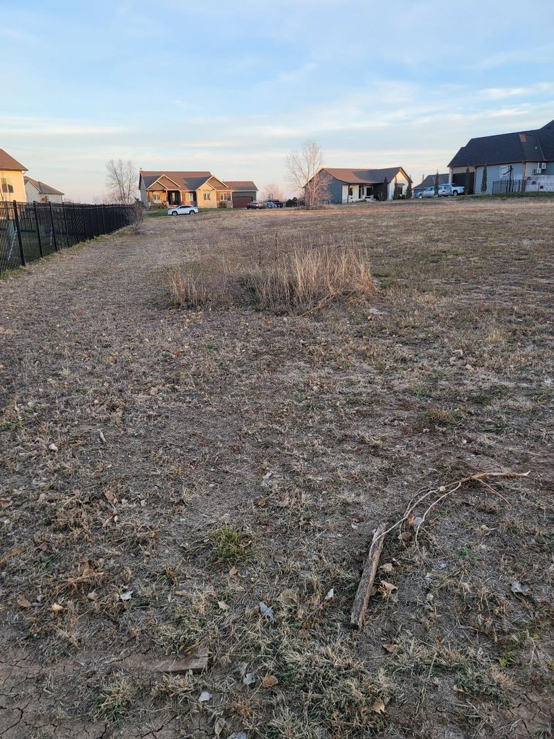 2013 N Clearstone St, Goddard, KS 67052