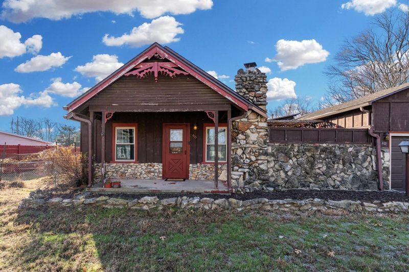 415 E 56th St S, Wichita, KS 67216