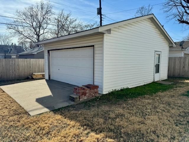 1215 E Tulsa St, Wichita, KS 67216