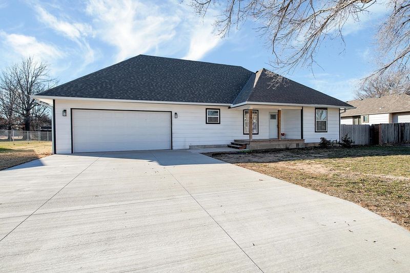 115 N Lincoln St, Cheney, KS 67025