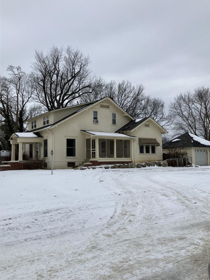 548 E Main, Mulvane, KS 67110