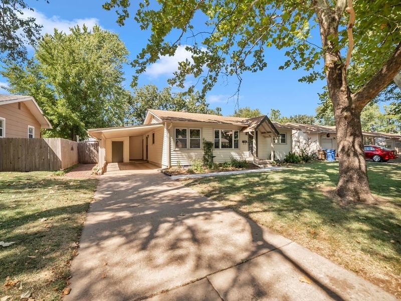 529 S Circle Dr, Derby, KS 67037