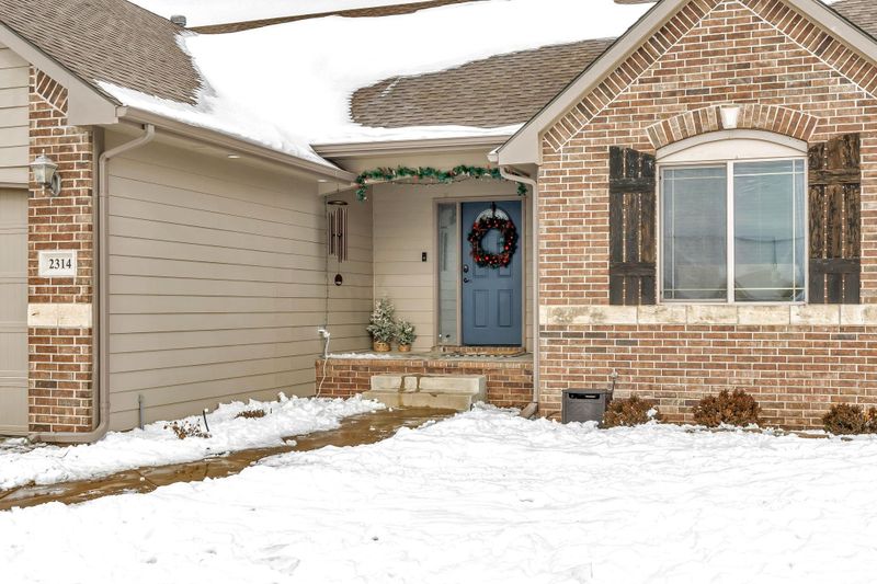 2314 E Coolwater St, Kechi, KS 67067