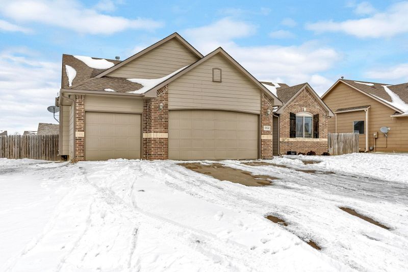 2314 E Coolwater St, Kechi, KS 67067