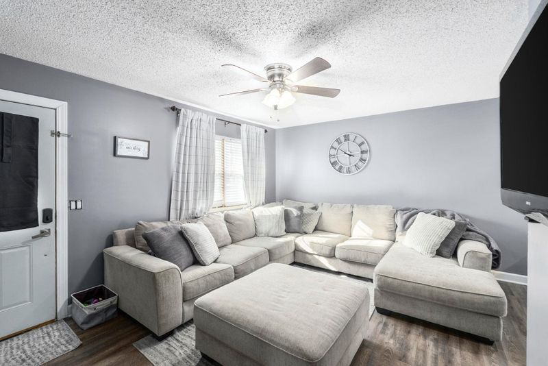 732 E Freeman Ave, Haysville, KS 67060