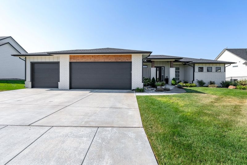 191 S Ciderbluff Ct, Goddard, KS 67052