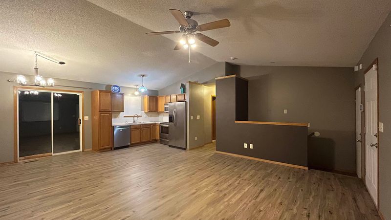 1004 N Springwood St, Goddard, KS 67052