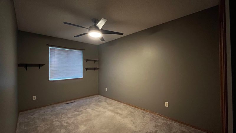 1004 N Springwood St, Goddard, KS 67052