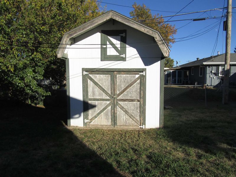 2651 E Key Ave, Salina, KS 67401