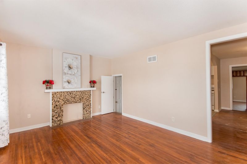 536 S Glendale St, Wichita, KS 67218