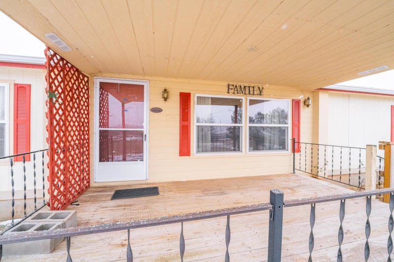 987 W Ray Rd, Conway Springs, KS 67031