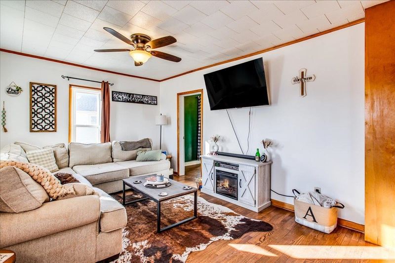 652 E Main St, Mulvane, KS 67110
