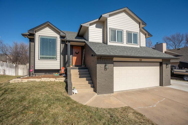 512 E Wahoo St, Derby, KS 67037