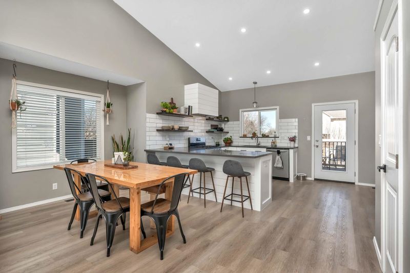 512 E Wahoo St, Derby, KS 67037