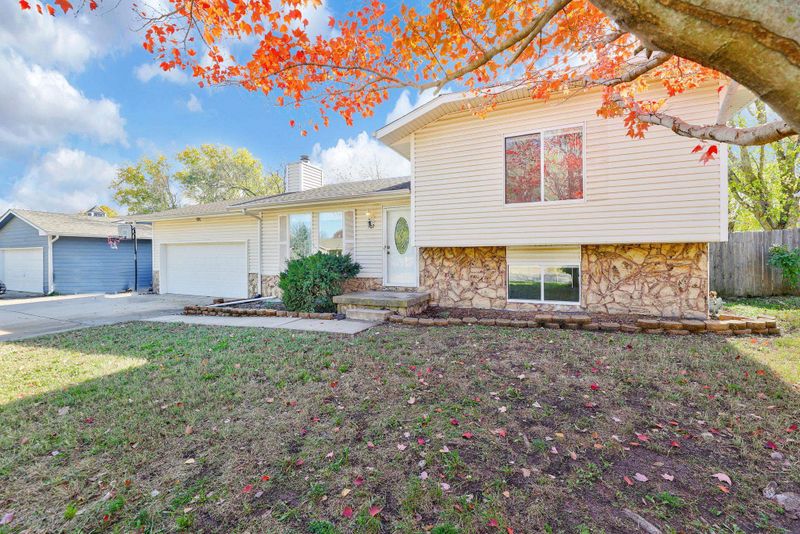 507 E Burning Tree Rd, Derby, KS 67037