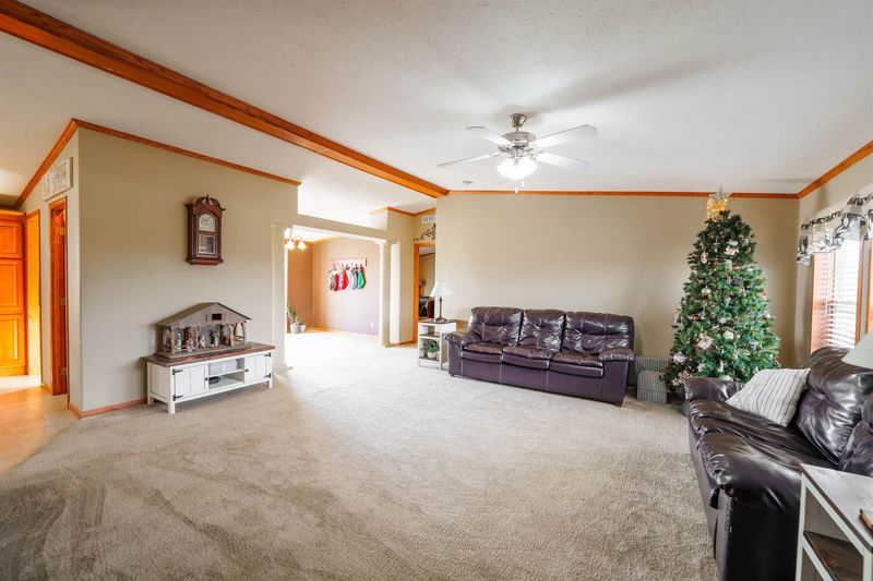 1606 10th Ave, Mcpherson, KS 67460