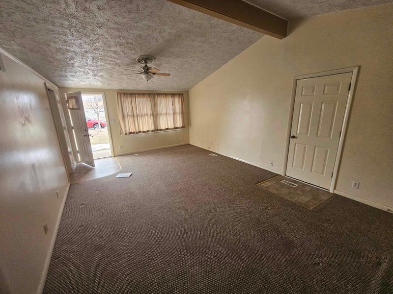 108 Hays Ct, Salina, KS 67401
